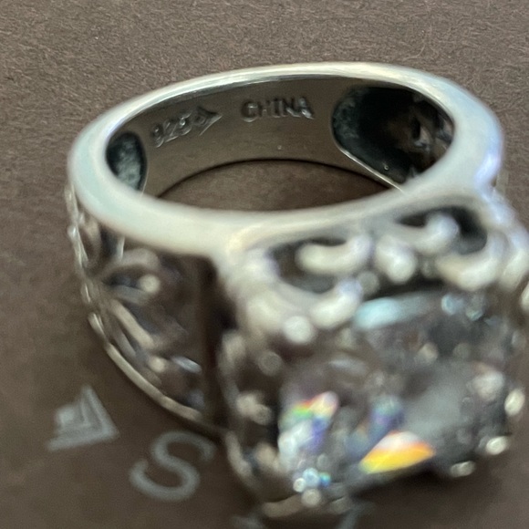 Silpada ‘Uptown’ Cubic Zirconia Sterling Ring R0981 - Picture 7 of 11